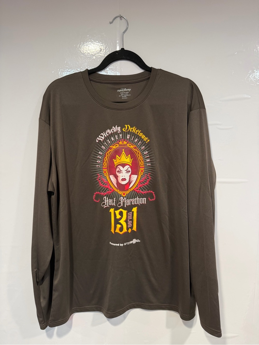 RunDisney Evil Queen wine and dine half marathon 2020 long sleeve